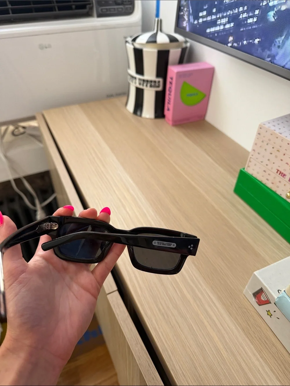 Black Rectangular Sunglasses with Subtle Logo Accent - Unbranded
